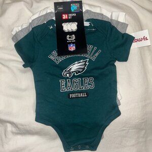 NWT Philadelphia Eagles Onesie 3 Piece Set - 6-9 Months